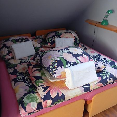 Pokoje Goscinne Surfinia Gdańsk Buitenkant foto