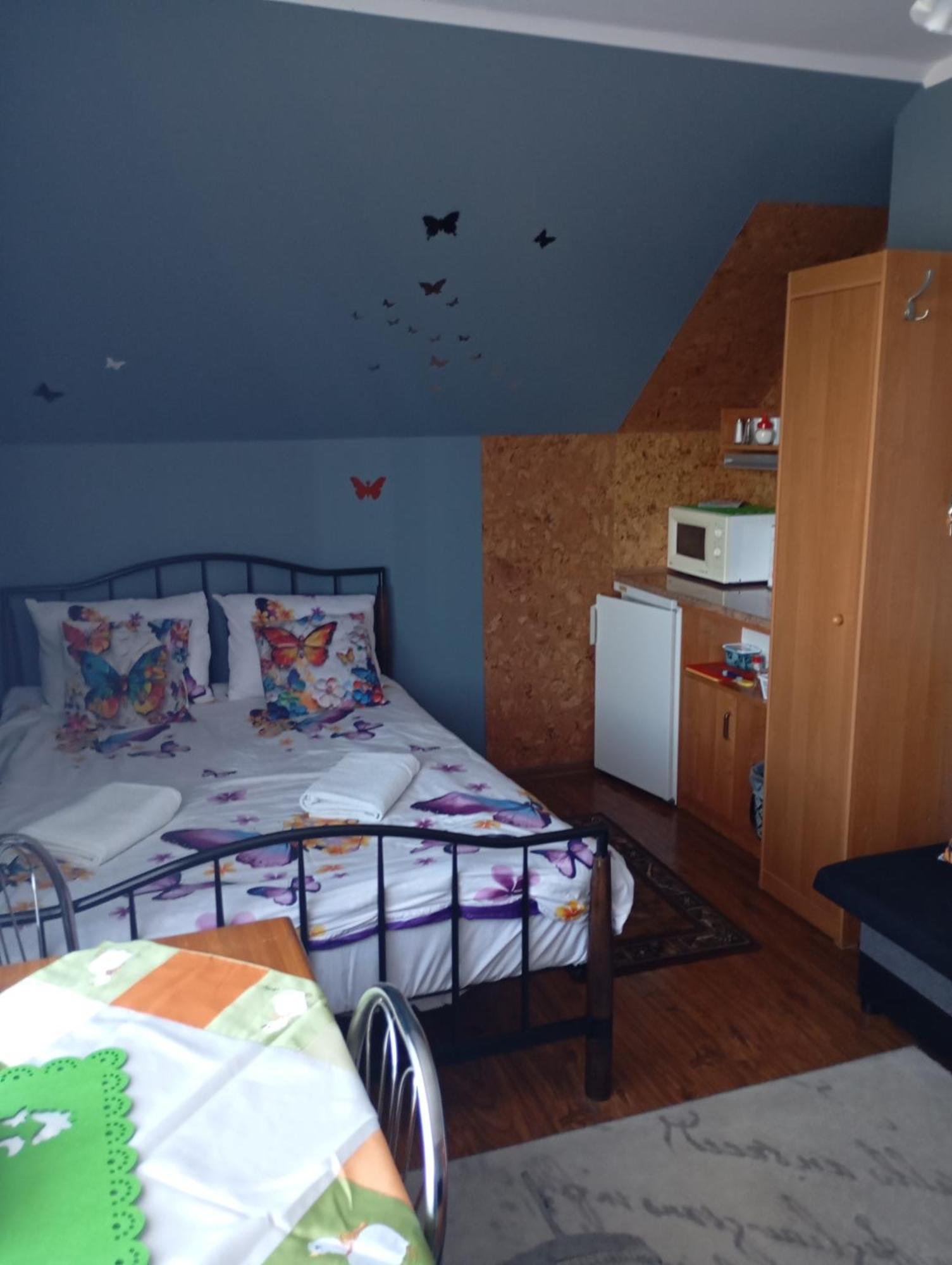 Pokoje Goscinne Surfinia Gdańsk Buitenkant foto